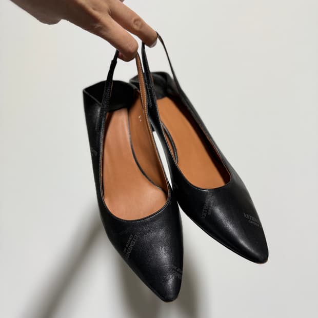 베트멍 엠보스드 슬링백 블랙 250