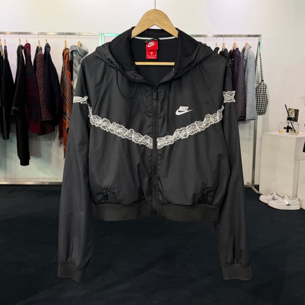 [XL] 리메이크 커스텀 레이스 나이키 윈드러너