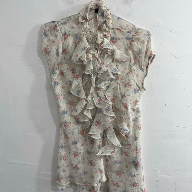 ange flower ruffle blouse
