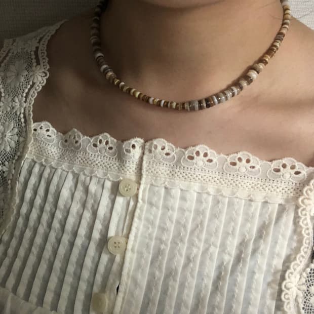 [hand made] 브라운 자개비즈 초커형 목걸이