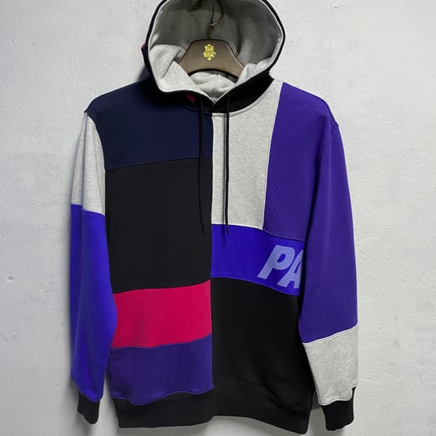 팔라스 19FW 패치 후드티 S (95~100정도)