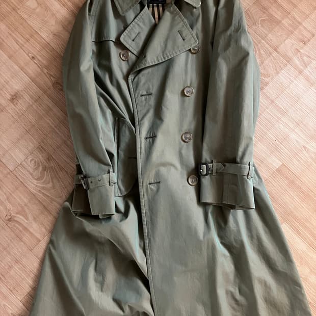 burberry  trench coat