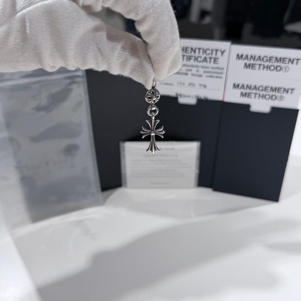 (A+/OS) / 크롬하츠 원볼 타이니 CH 크로스 실버  펜던트