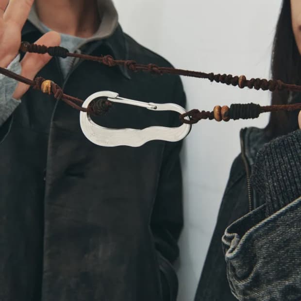 999휴머니티 공존 카라비너, 브라운스트링 구매