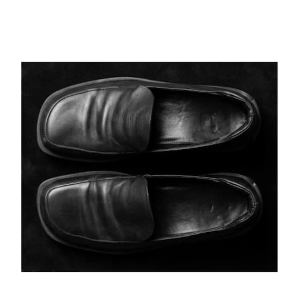 프라다 레더 뮬 플랫슈즈 스니커즈 230