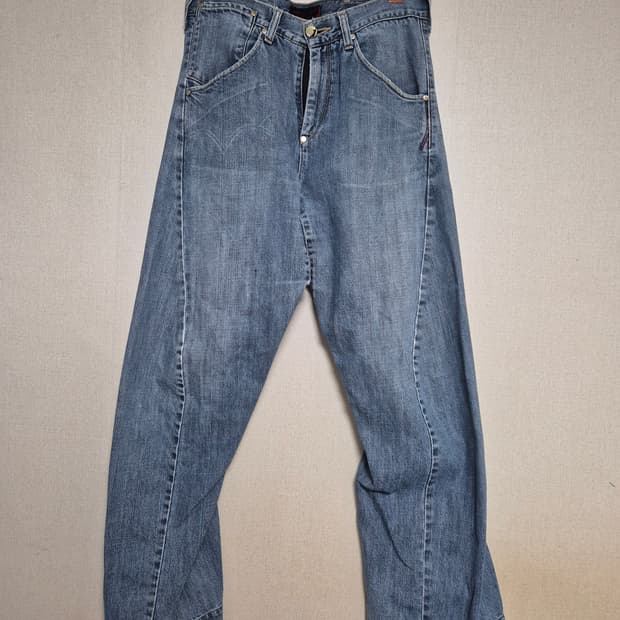 00s 리바이스 엔지니어드 신치백 워싱진