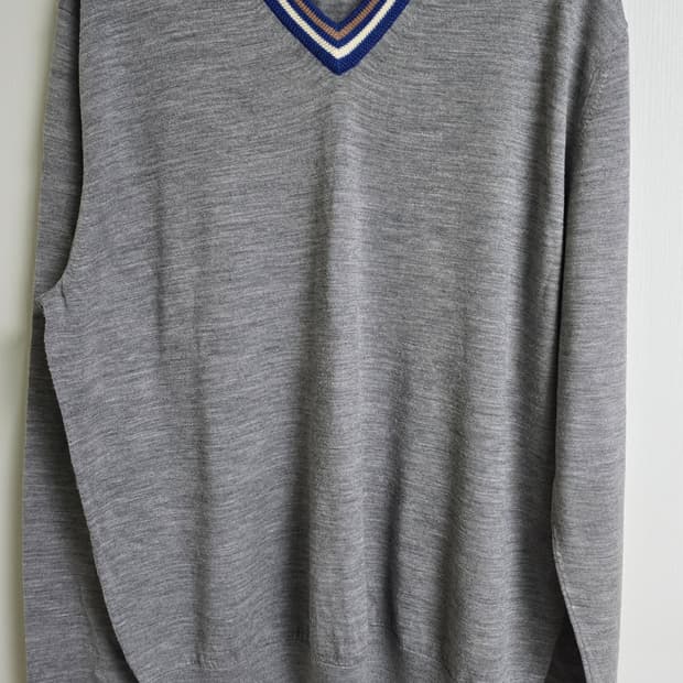 폴스미스 V 넥 니트