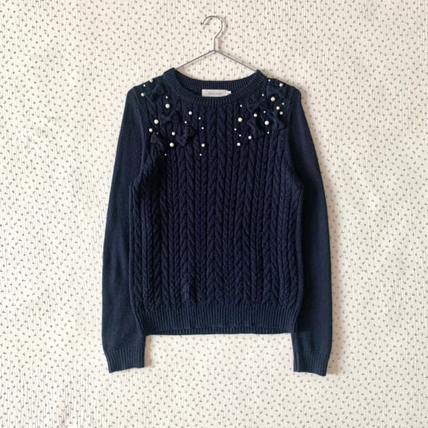 네이비 진주 리본 니트