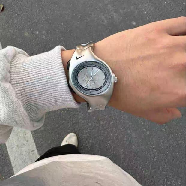 나이키 트라이 엑스 시계