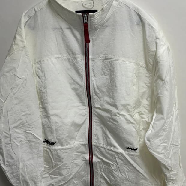 yeseyesee 바람막이