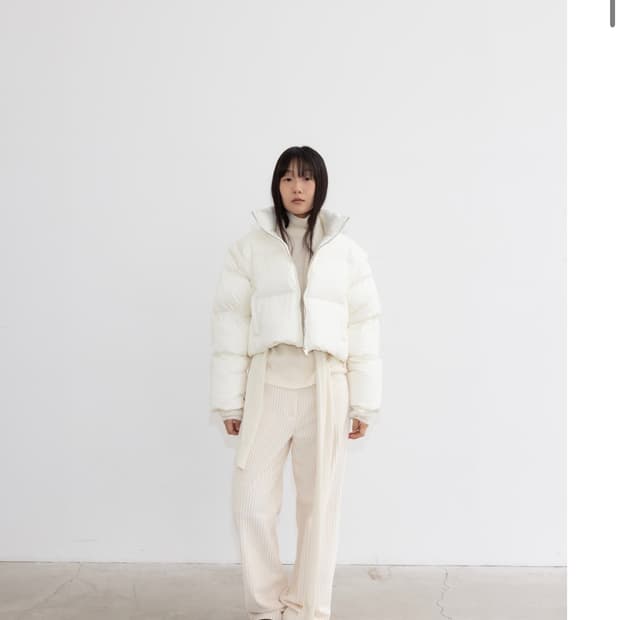 레이스 (RRACE) 푸퍼 크롭 다운 패딩 -아이보리