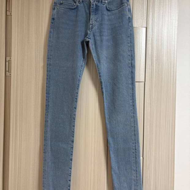 아크네 스큐디오 중청 스키니진