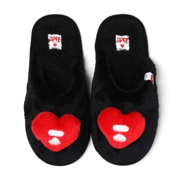 (오더) 베이프 APEE 하트 퍼 슬리퍼 블랙