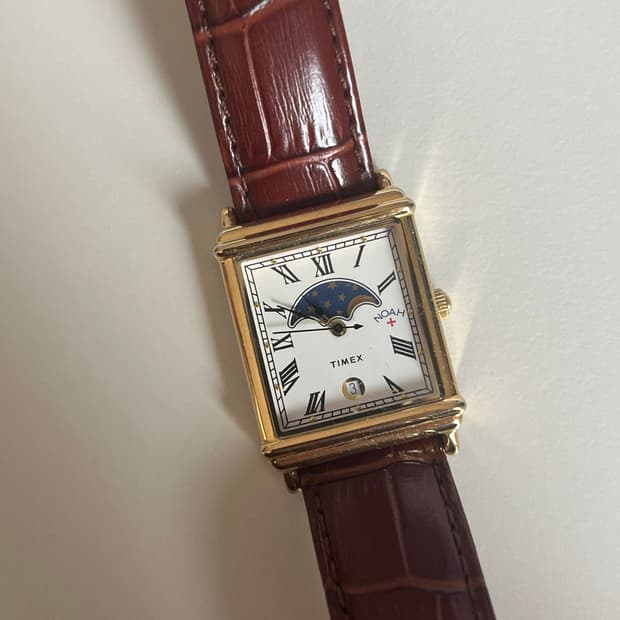 타이맥스 x 노아 문 페이즈 워치 브라운 골드