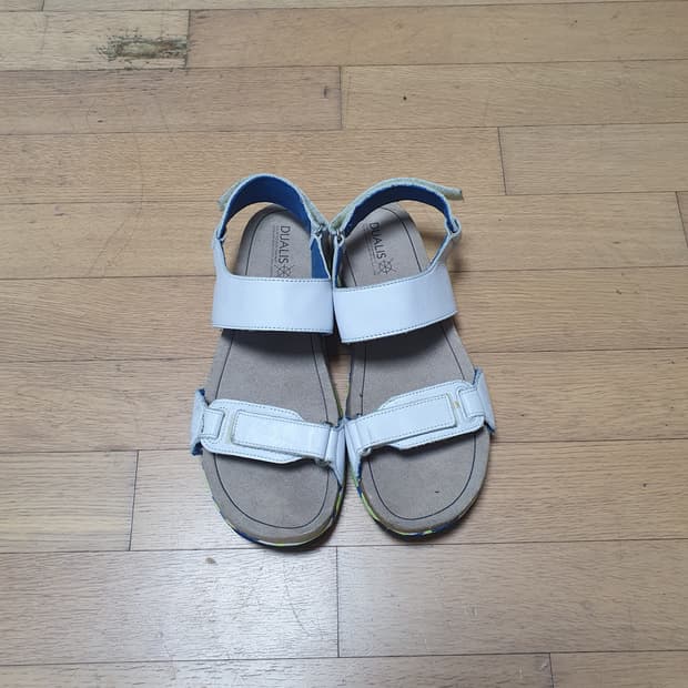 데상트 가죽센들)270