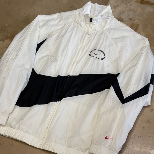 XL 나이키 빅스우시 화이트 바람막이