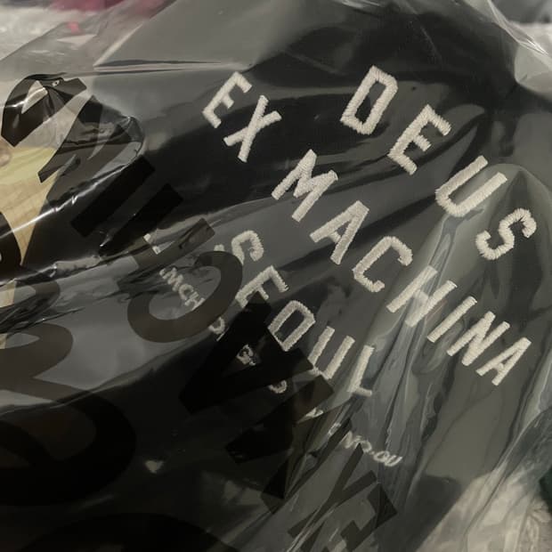 데우스 서울 모자 새상품 팝니다 