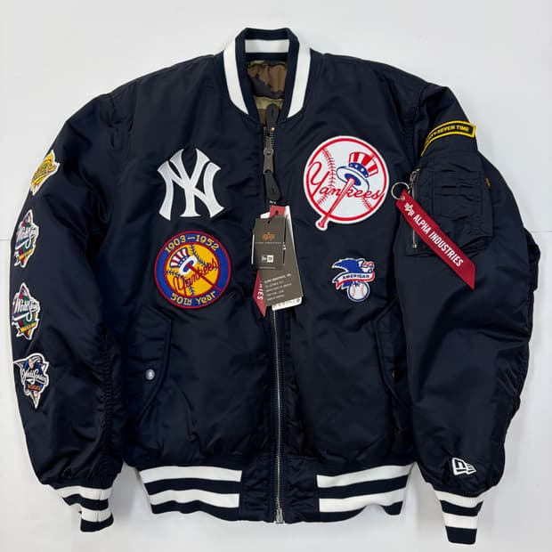 알파인더스트리×뉴에라 뉴욕 양키스 리버서블 MA-1 패딩 자켓