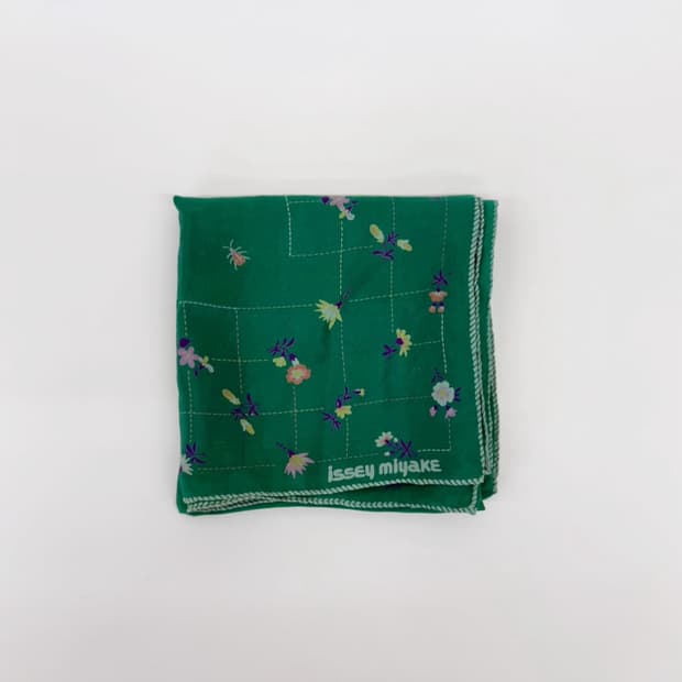 이세이미야케 플라워 패턴 스카프