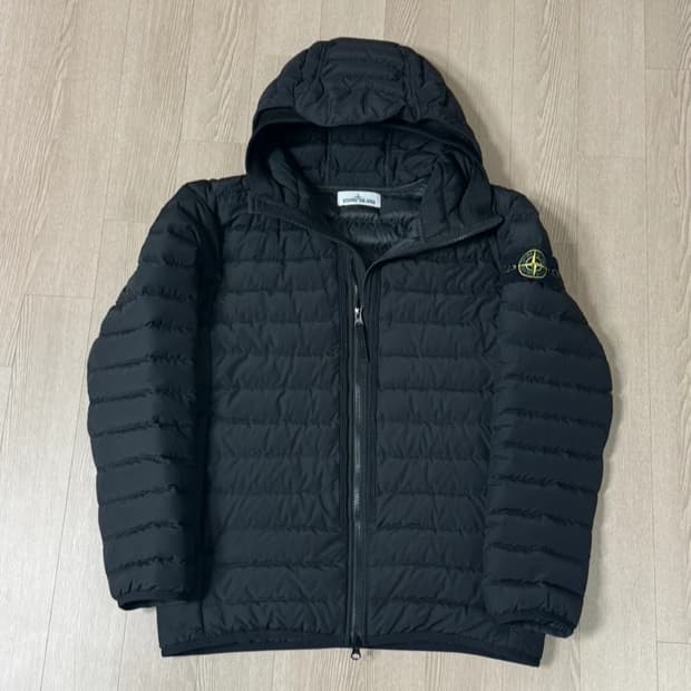 21FW 스톤아일랜드 룸우븐(나일론텔라) 경량패딩