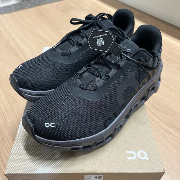 온러닝 클라우드몬스터 블랙마그넷 240