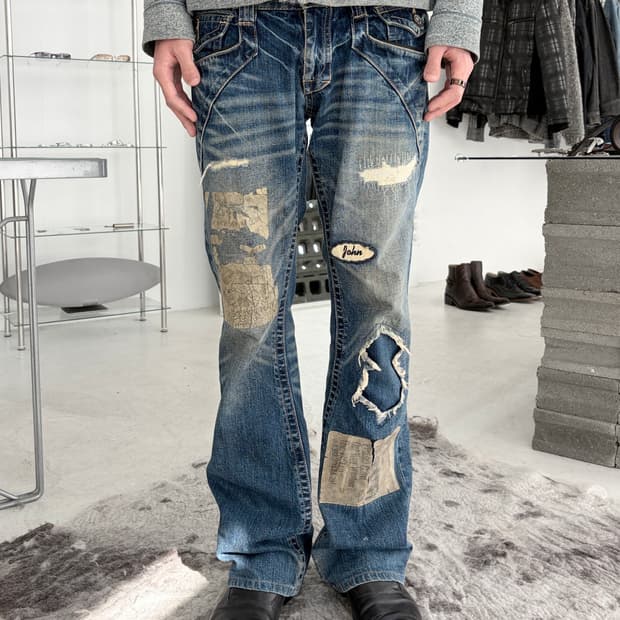 빈티지 디스트레스드 패치 플레어 데님 팬츠