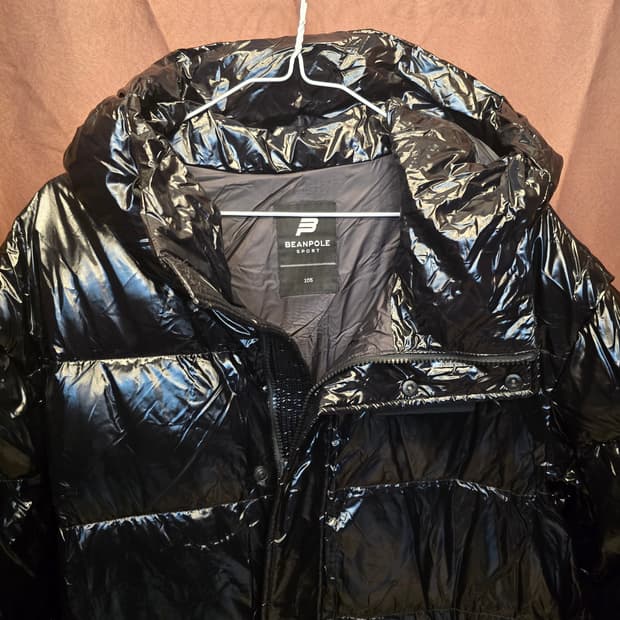 빈폴 유광 블랙패딩