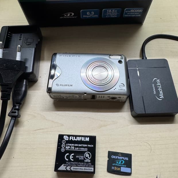 s급 풀박스🚨) Fujifilm finefix f20 디지털카메라