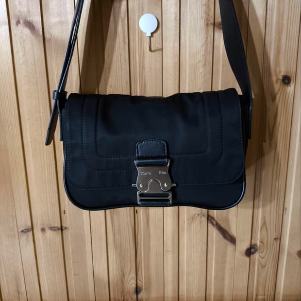 마뗑킴 버클백 미니크로스백