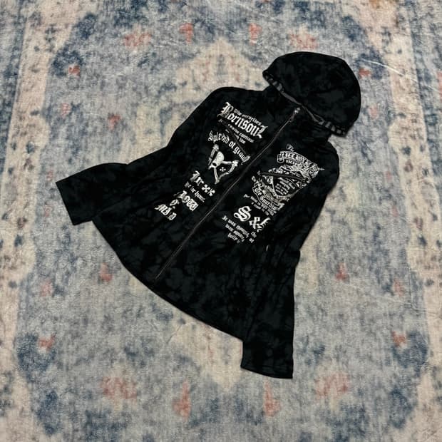 Beaumere 00s punk lettering bleached hoo