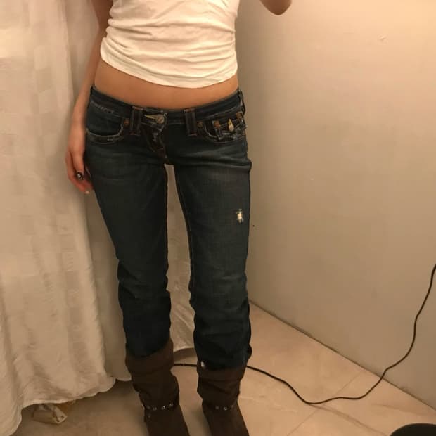 True Religion 트루릴리전 로우 데미지 부츠컷 데님