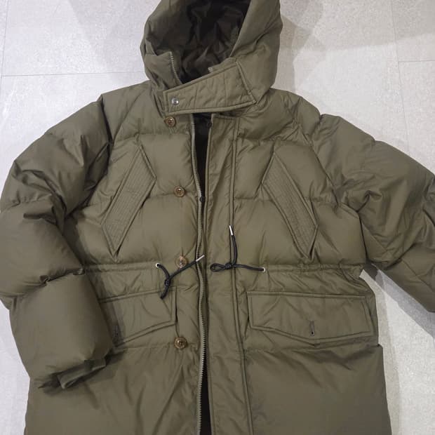 새제품급)유니폼브릿지 쉘터 카라코람 패딩