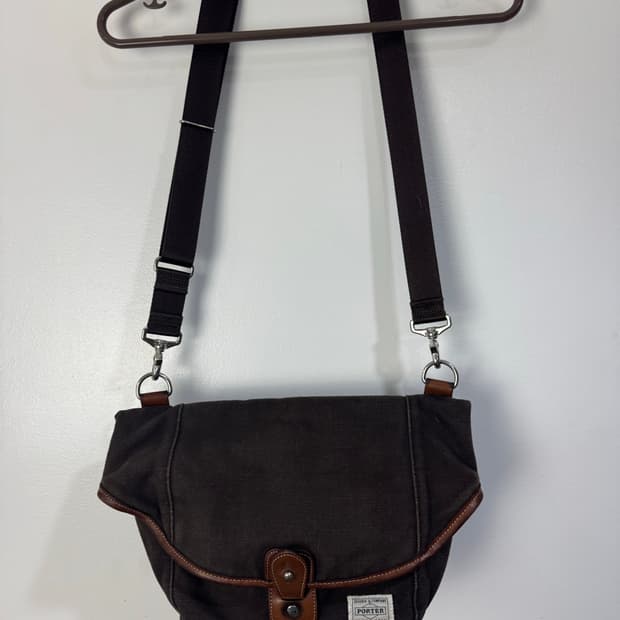 요시다포터 x 메디콤토이 콜라보 크로스백 