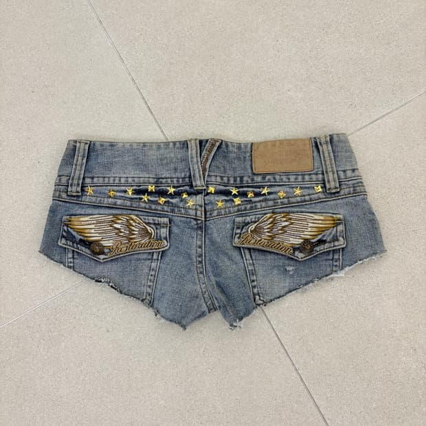 y2k 날개 자수 데님 숏츠