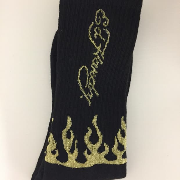 Ed Hardy 블랙 골드 불꽃 양말