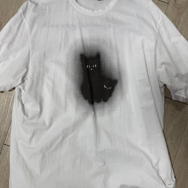 해칭룸 고스트캣 티셔츠