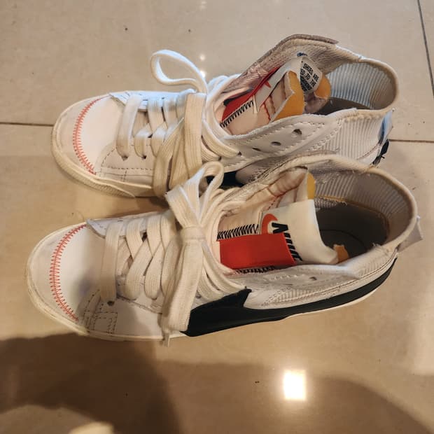 NIKE 나이키 블레이저 미드77 흰검 스니커즈 275mm 농구화 운동화