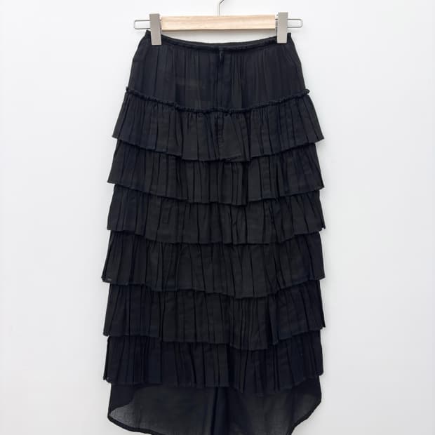 MUTIPLE LAYERED SKIRT