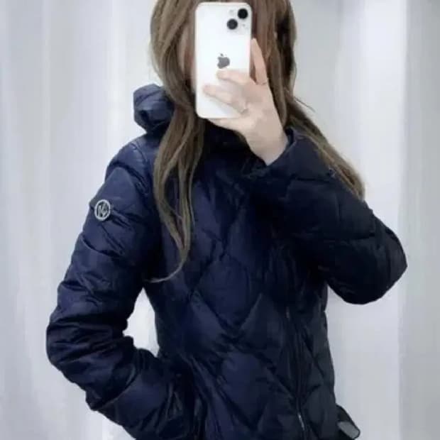 아르마니 진스 곡선카라 덕다운 퀼팅 패딩 점퍼 S 사이즈