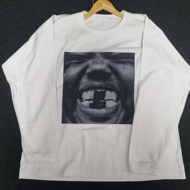 카니예웨스트 이지 yeezy 화이트 롱슬리브