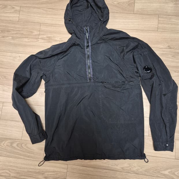 cp컴퍼니ㅂㅏ람막이 하프집업 M 