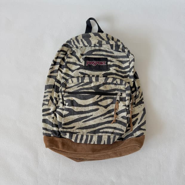 잔스포츠(JANSPORT) 지프라 백팩(하단 스웨이드)