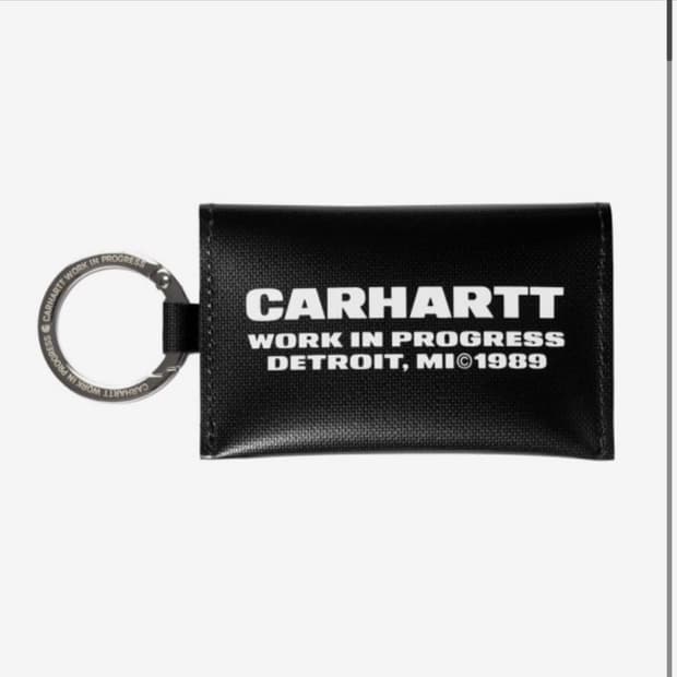 칼하트 지갑 구해요