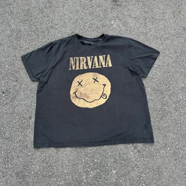[너바나] •Nirvana Band Smile T-Shirt