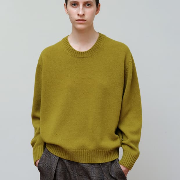 문달 classic round neck knit 올리브m