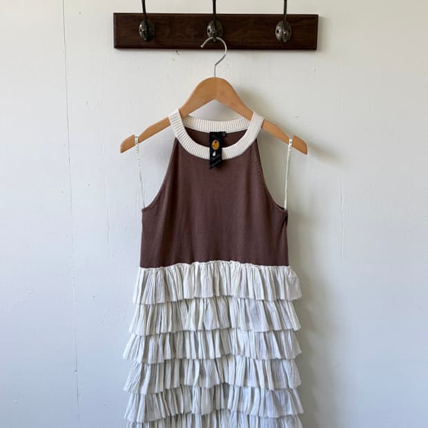 Twelve Heirloom 까메오 레이어드 레이스 탑