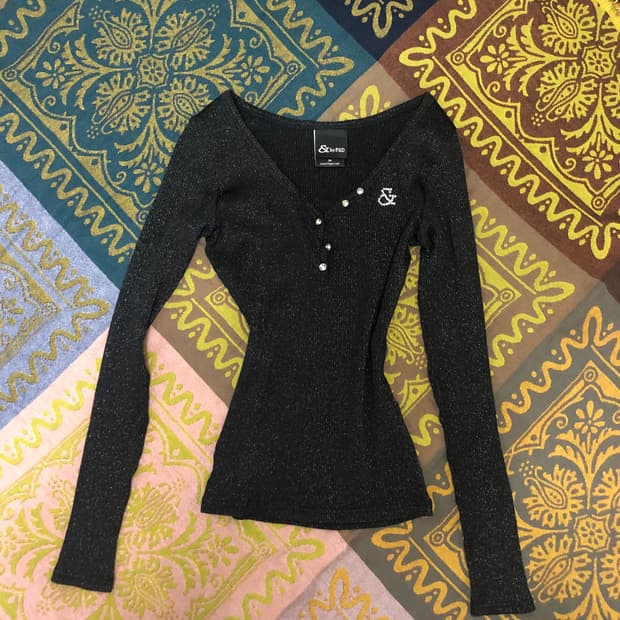 P&D glitter henley top