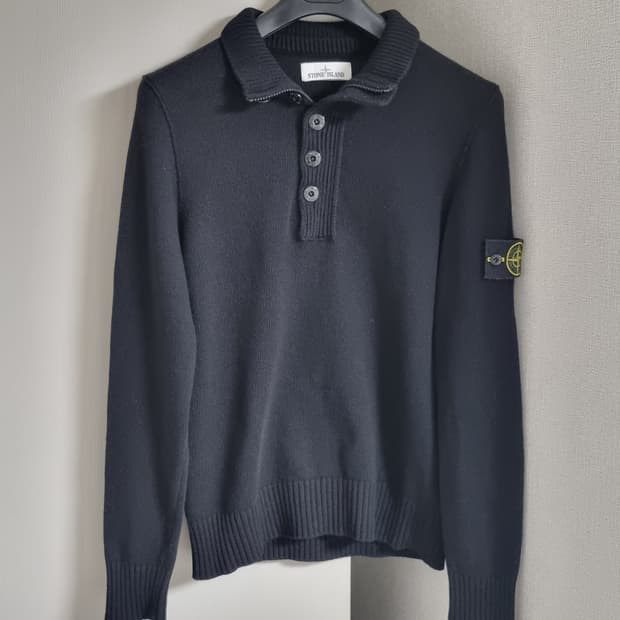 스톤아일랜드 니트 반집업