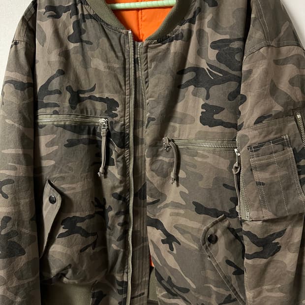 그레일드 멀티 지퍼 봄버 카모