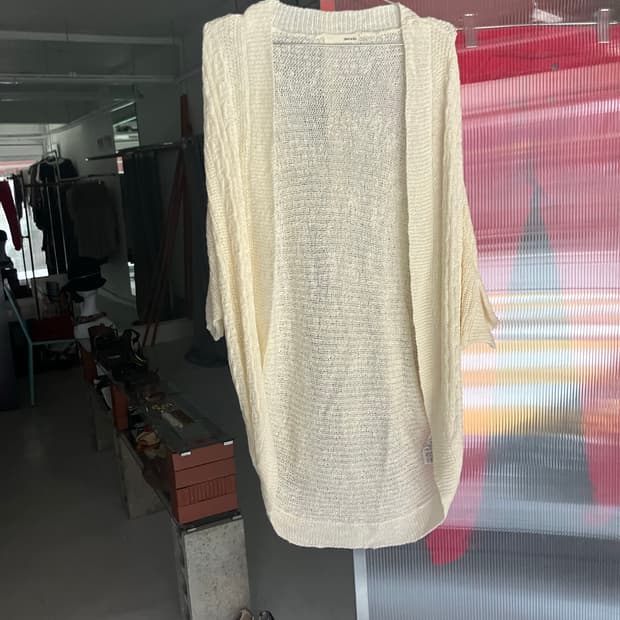 크림베이지 가오리핏 가디건 